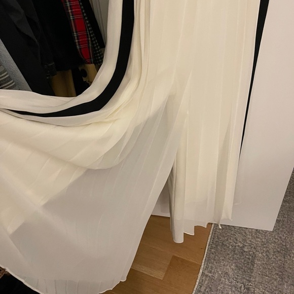 Club Monaco Jumpsuit - Picture 5 of 6